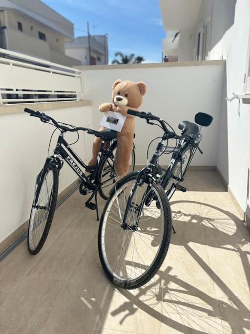 Teddy'S Home Luminoso Accogliente E Moderno Racale Exterior foto